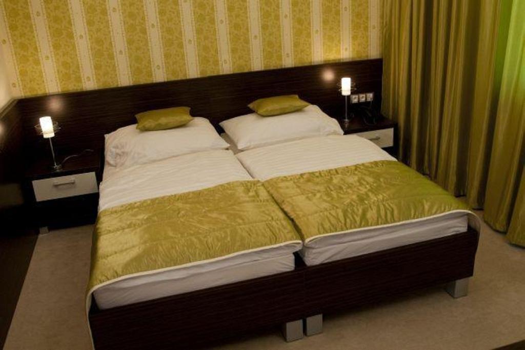 Hotel River Нитра Стая снимка
