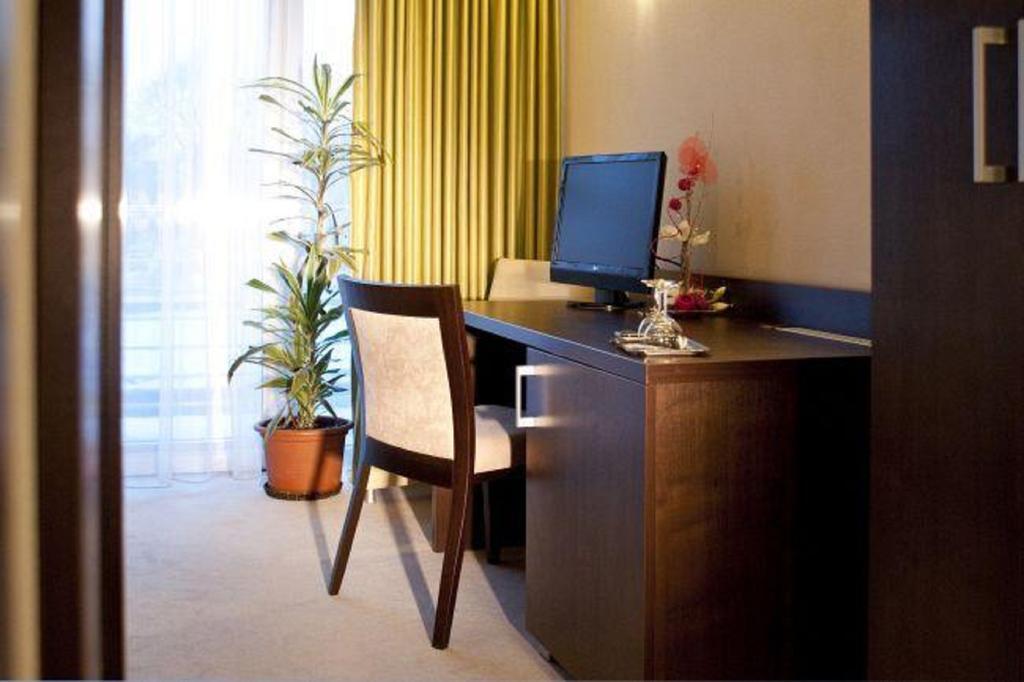 Hotel River Нитра Стая снимка